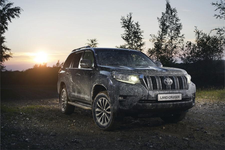  Toyota Land Cruiser Prado (150) 2017 года  (EU) (фото 17 из 50)